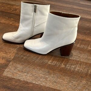Beautiful Franco sarto leather ankle boots